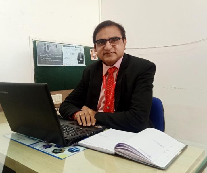Dr. Abhay Mishra, 16 years of experience in corporate & academics